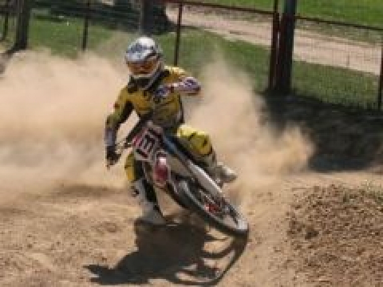 Motosports Racing Team izcīna finansējumu jaunā komandas braucēja Šileikas attīstībai (galerija)