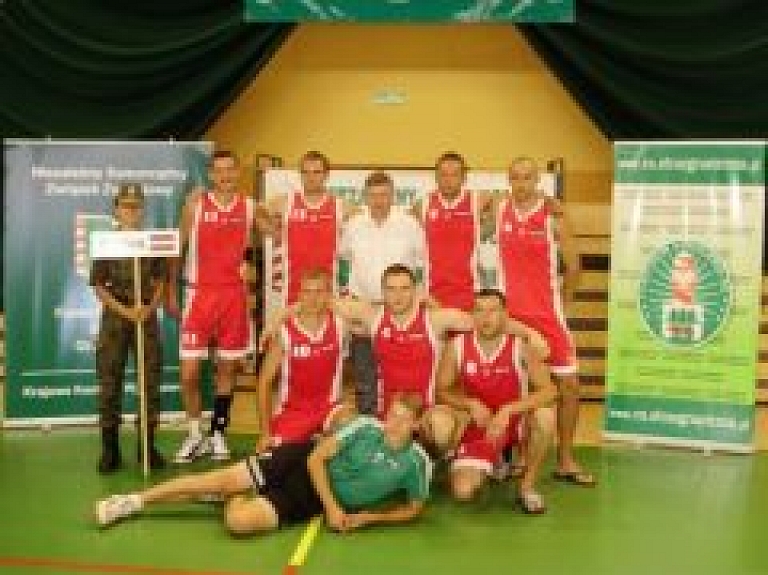 Rēzeknes robežsardzes izlase iegūst pirmo vietu starptautiskajā robežsargu volejbola čempionātā Polijā