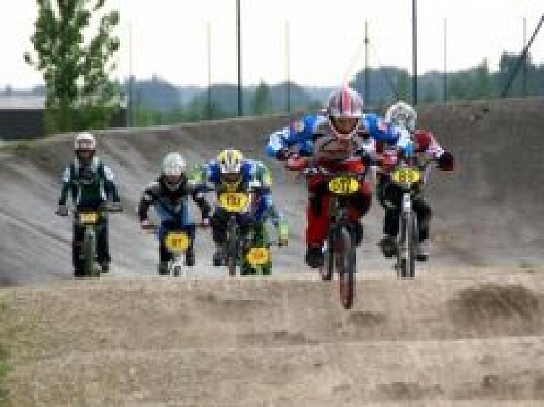 Olimpiskajā centrā "Ventspils" noskaidro BMX 2011 kausa ieguvējus