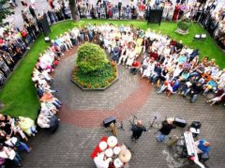 Rīt Mazās Ģildes dārziņā notiks "Kārļa Vanaga City Jazz Big Band" koncerts