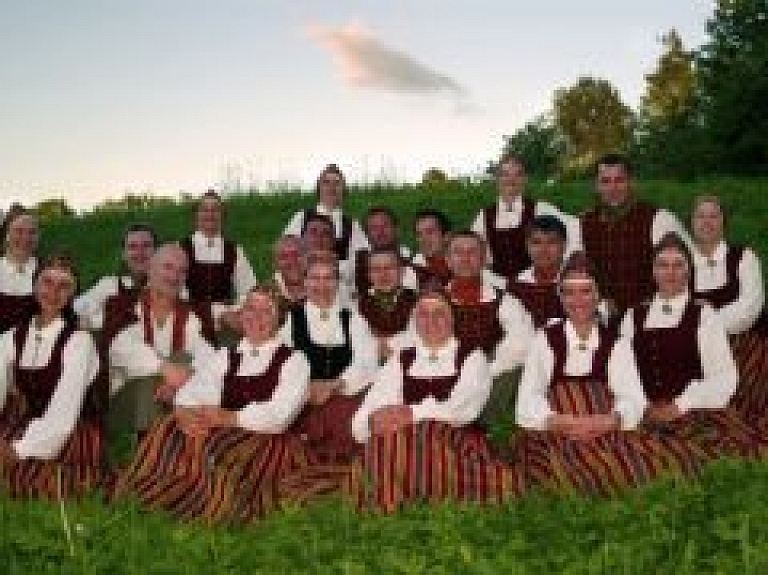 Svētdien teātra namā "Jūras vārti" uzstāsies deju ansamblis "Liedags" un dāmu deju grupa "Brīzīte"