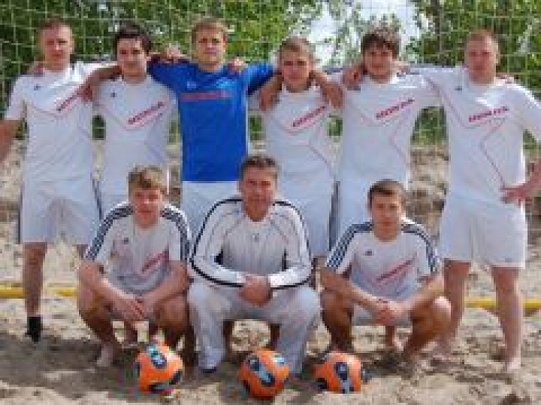 FK "Honda" iesākuši pludmales futbola sezonu