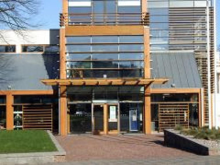 Ceturtdien Ventspils Galvenajā bibliotēkā notiks dzejniekam Gunaram Saliņam veltīts pasākums