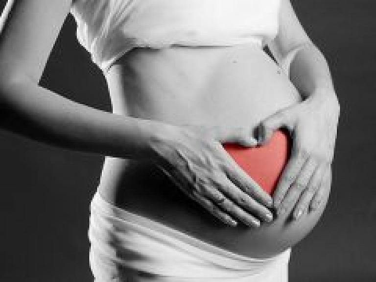 Maijā Latgales Kultūrvēstures muzejā atklās fotoizstādi "Brīnuma gaidās..."