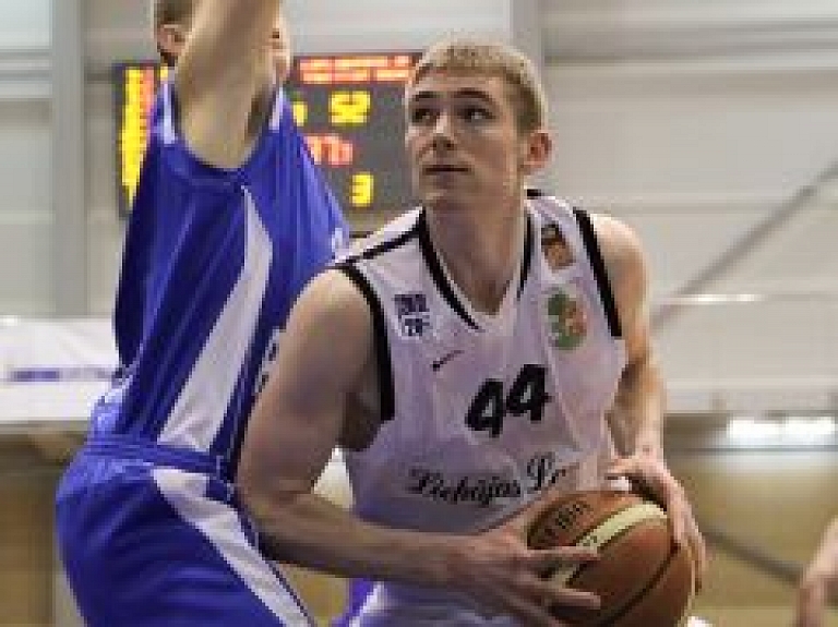 ''Ventspils Augstskola" zaudē ''Liepājas Lauvas 2'' basketbolistiem otrajā ceturtdaļfināla spēlē