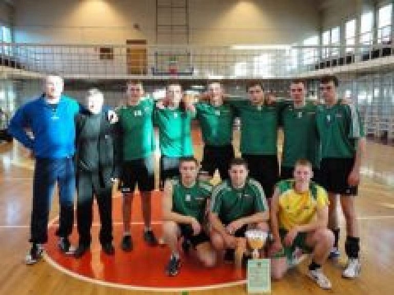 Robežsargi Iekšlietu sistēmas darbinieku sacensībās volejbolā izcīna 1.vietu