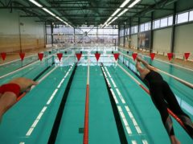 Ventspils peldētāja Katrīna Pavlovska izcīna četras pirmās vietas peldēšanā brasā un tauriņstilā
