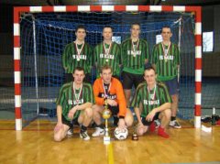 FK Valka veiksmīgi startē FC Warrior Cup 2011 kausa izcīņā futzāla futbolā Valgā (galerija)