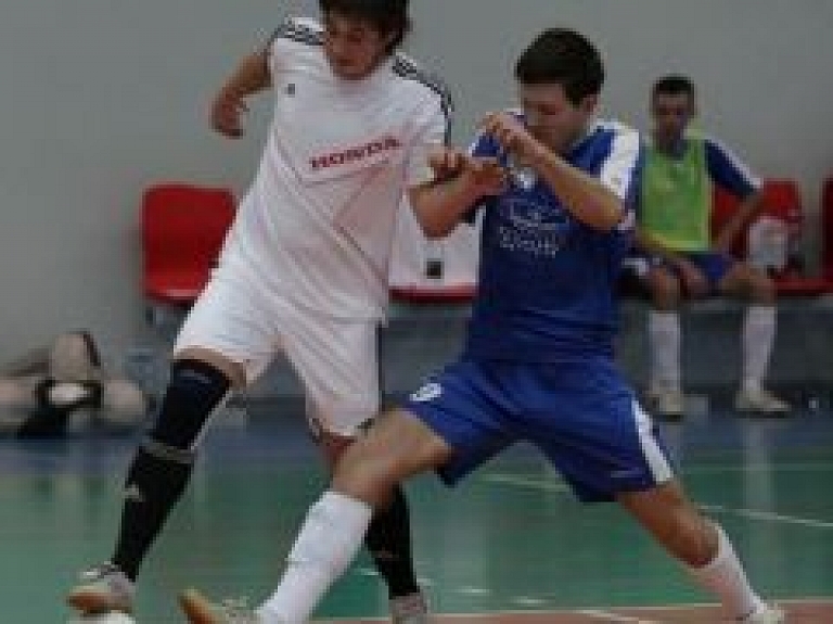 FK "Honda" uzvar TSI Futsal komandu no Rīgas (galerija)