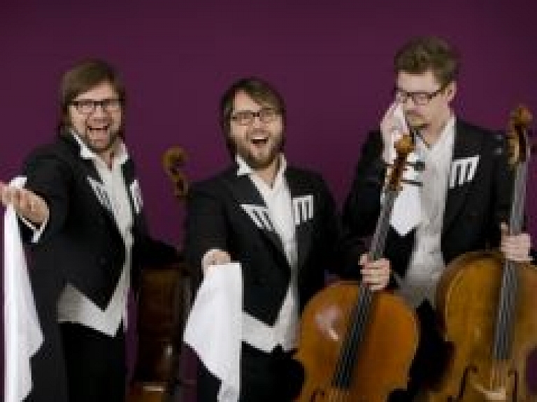 Janvārī Ventspilī ar jaunu koncertprogrammu viesosies čellu trio "Melo - M"