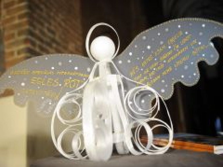 Šodien Bauskas muzejā notiks tikšanās ar izstādes "Eņģeļu laiks" autoriem