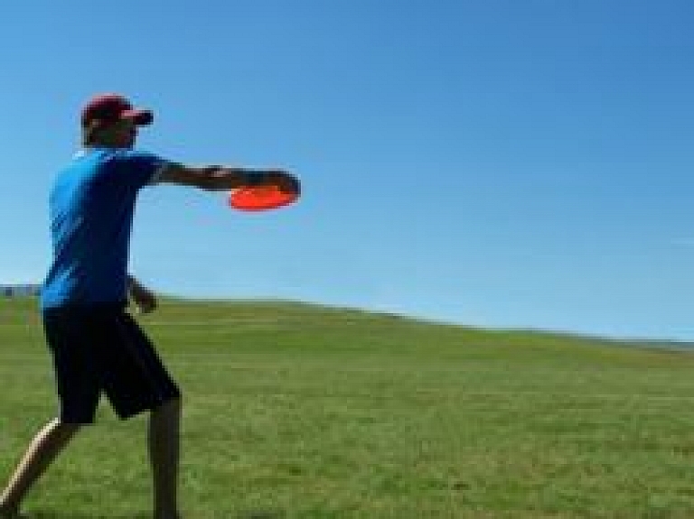 Ventspils vīriešu frisbija komanda "Flying Worms" cīņā par bronzas medaļu piekāpjas rīdziniekiem