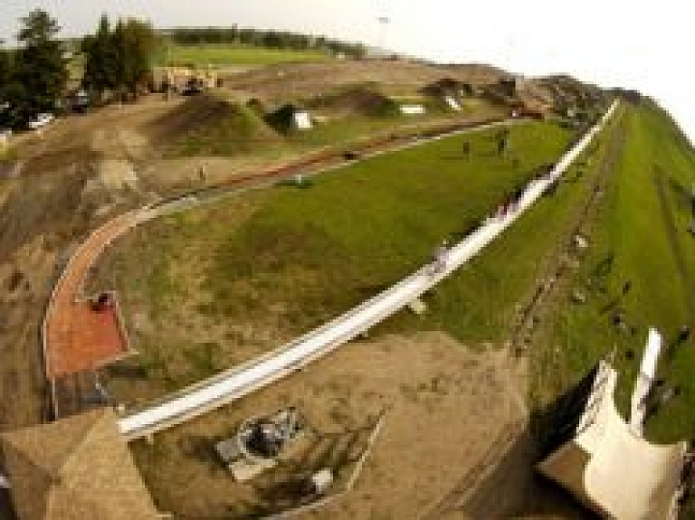 Saldus riteņbraucēji izcīna trešo un piekto vietu Ventspils sacensībās "Kalna nobrauciena karalis 2010"