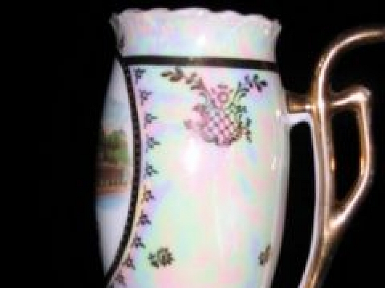 No šodienas Cēsu Vēstures un mākslas muzejā būs apskatāma minerālūdens krūzīšu izstāde