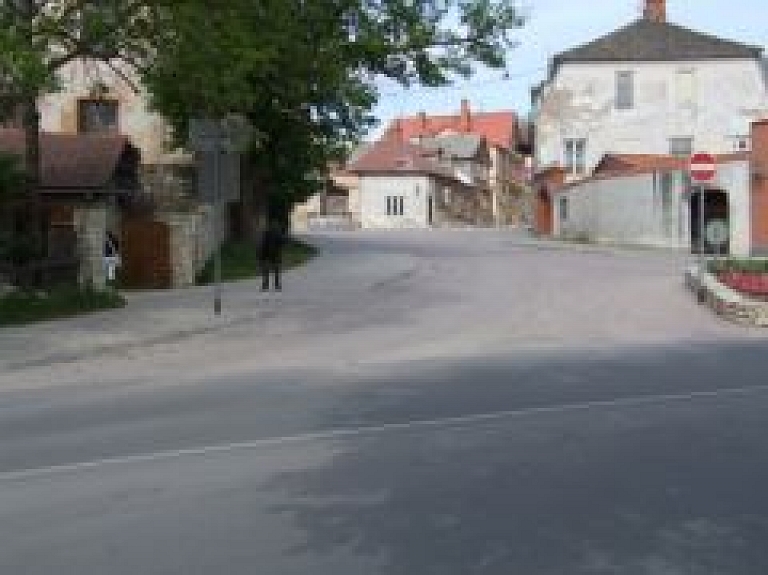 Skaņu mākslas izstāde "Izklausās pēc mākslas" Cēsīs