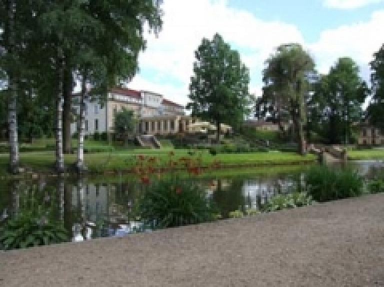 Šodien Cēsīs koncertakcija "Ar dziesmu par Latviju"