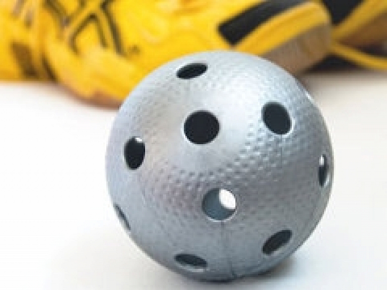 Turpinās cīņa par Latvijas florbola zeltu