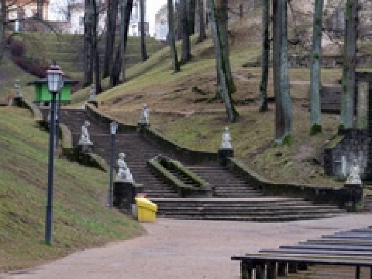 Šodien Cēsu pils parkā notiks "Gumijnieku skrējiens"