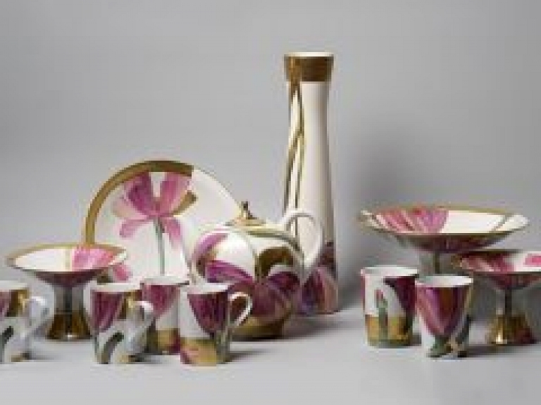 Rīgas Porcelāna muzejs aicina uz Ineses Brants personālizstādi