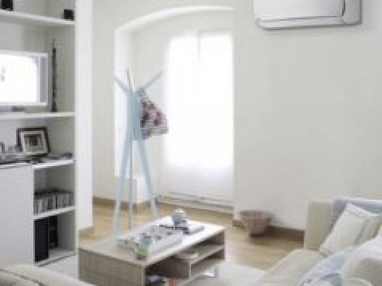 Līdz ar karstumu izpērk ventilatorus un kondicionierus