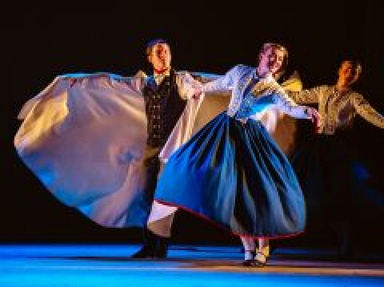 Pirmajā sezonā "Dance Show Latvia" apmeklējuši 800 Latvijas viesu