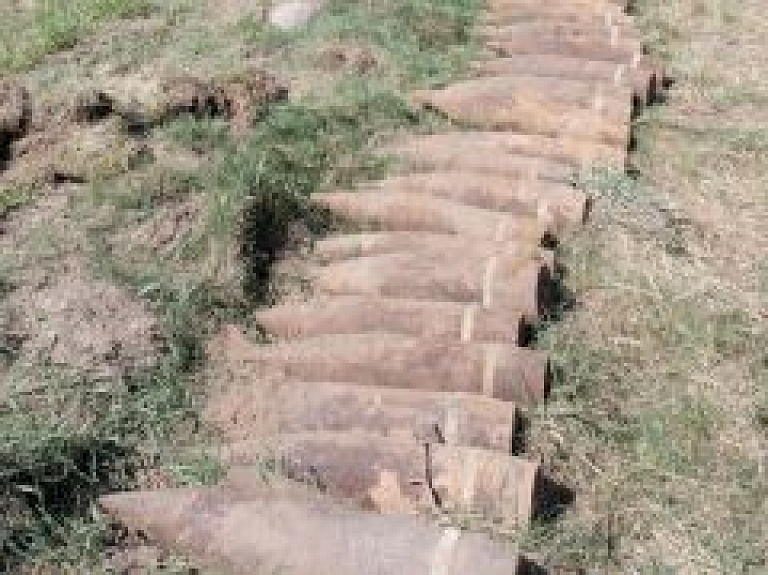 Kokneses prospektā atrasti vairāki desmiti sprādzienbīstamu priekšmetu