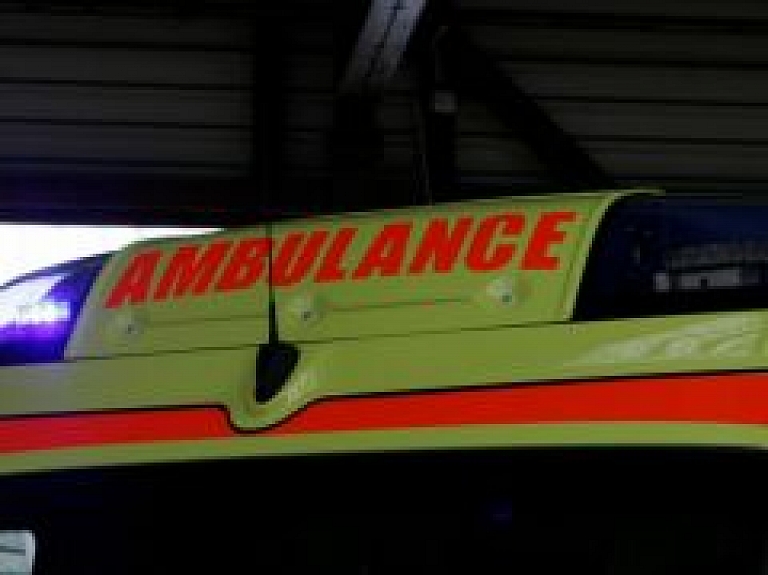 Jūras spēku flotile veic medicīnisko evakuāciju no prāmja "Isabelle"