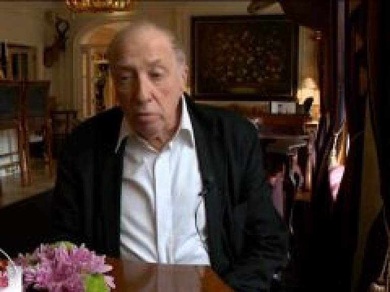 Krievu leģendārais aktieris Jurskis Rīgā