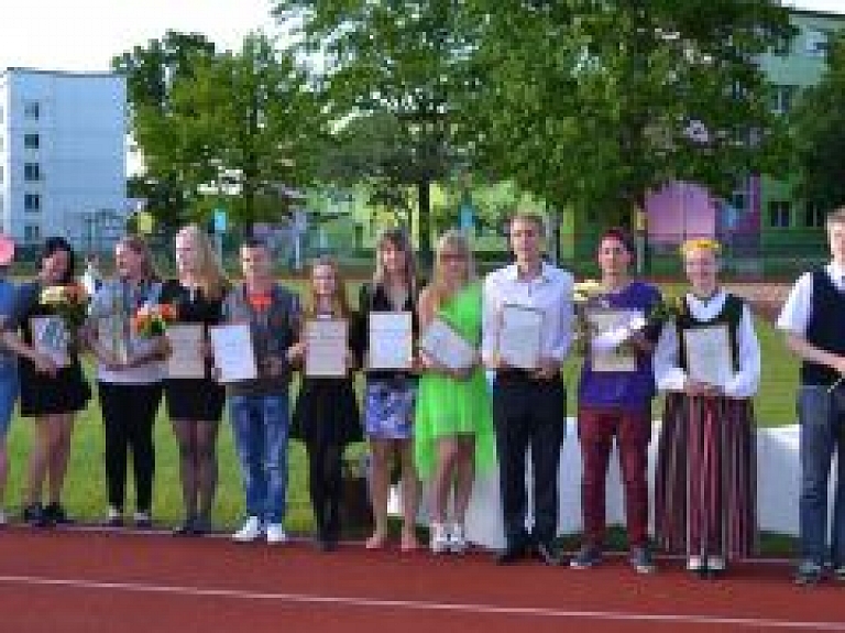 Apbalvoti Līvānu novada aktīvie jaunieši