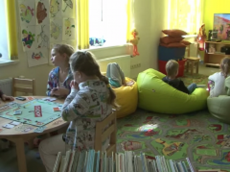 Latgales Reģionālā TV: Balvu bibliotēkā atvēries kino stūrītis