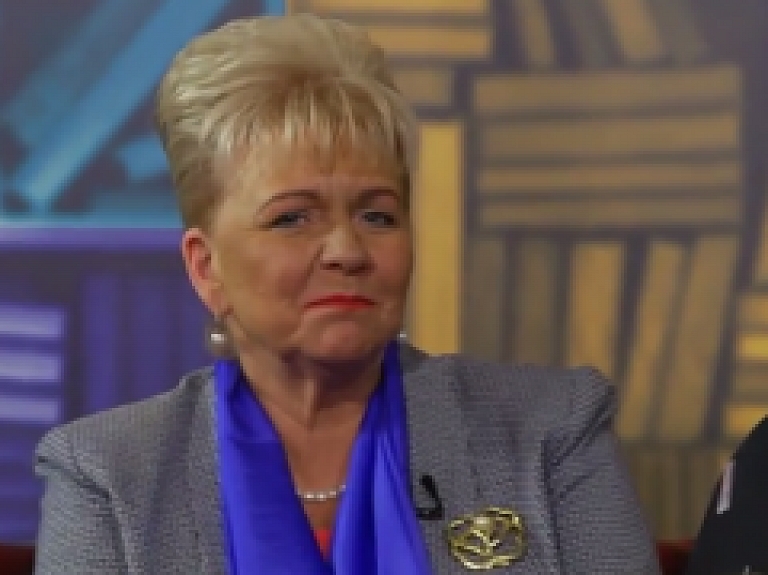 Riga TV24: Par nodokļu slogu, Vējoņa "pirmo vārdu" produkciju, hibrīdkaru, medicīnas studentiem