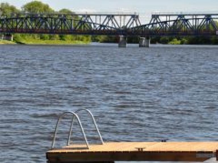 Carnikavā pie Gaujas un Dzirnezerā ierīkotas atpūtas vietas