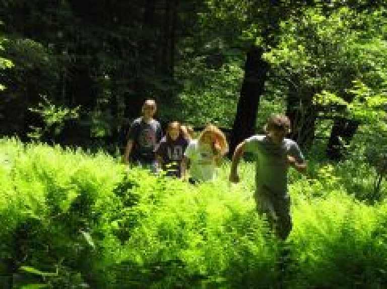 Rīgas dome ar skolu direktoriem un audzēkņiem runās par sporta iespējām