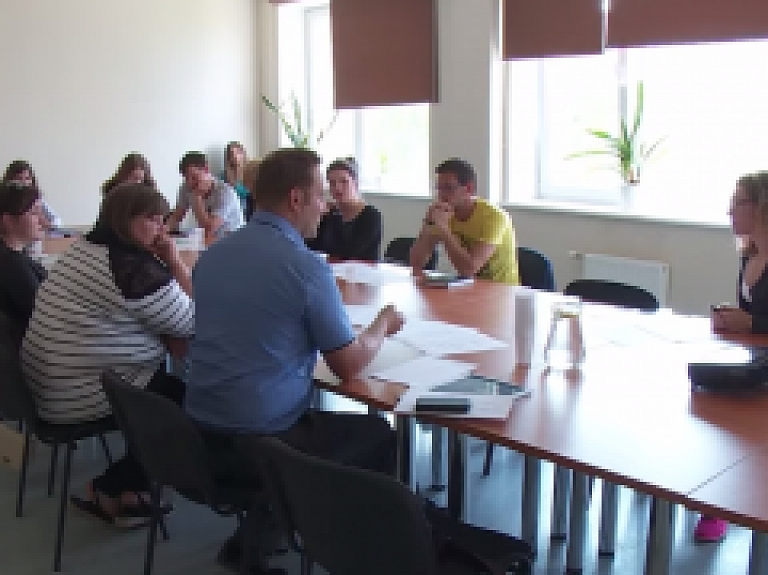 Latgales Reģionālā TV: Preiļos diskutē par jauniešu līdzdalību politiskajos procesos