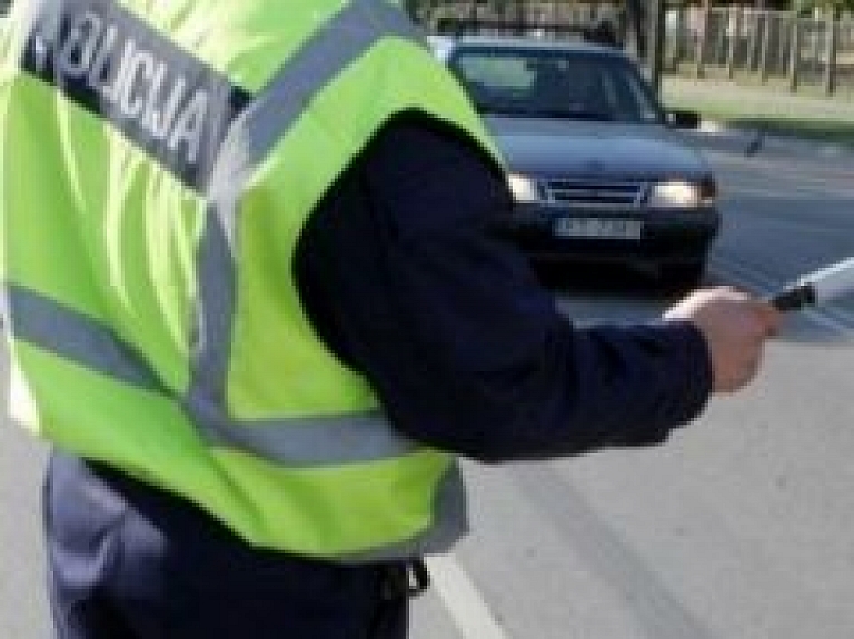 Līgo svētku pasākumu dēļ slēgs satiksmi 11.novembra krastmalā