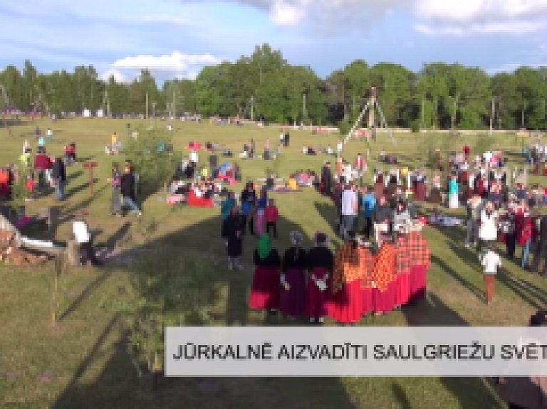 Latgales Reģionālā TV: Jūrkalnē aizvadīti saulgriežu svētki