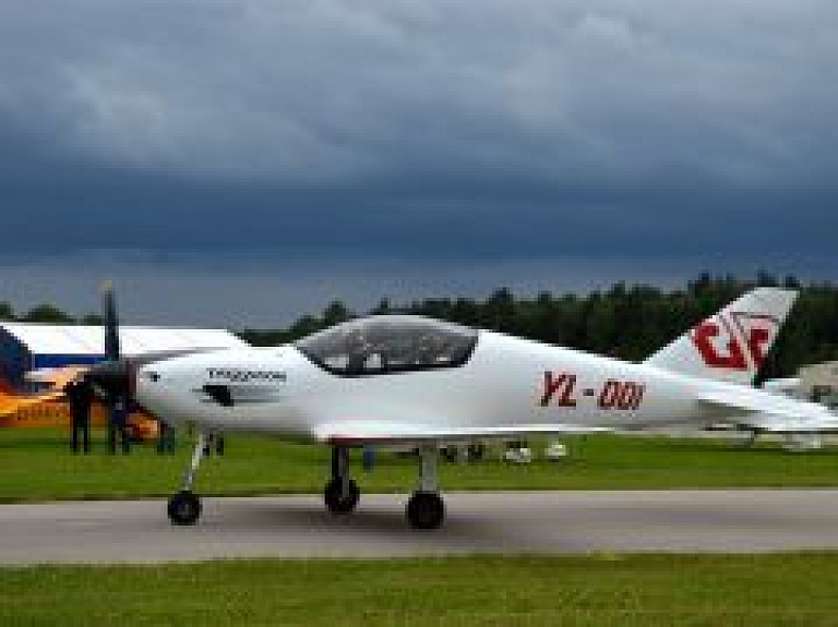 Ādažu lidlaukā nolaidušās 26 lidmašīnas no Vācijas