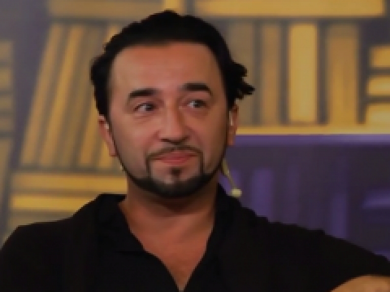 RīgaTV 24: Par lēmumu uzņemt bēgļus, ārzemju latviešu interesi par Latviju, drošīobu un krīzi Grieķijā