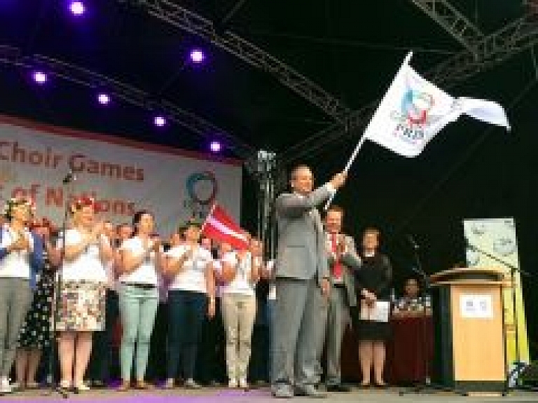 Rīga saņēmusi Eiropas 3.koru spēļu karogu