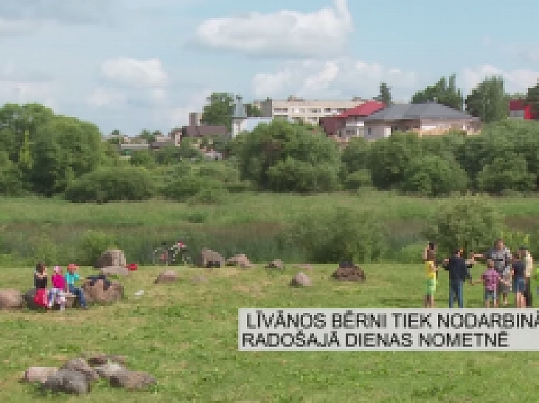Latgales Reģionālā TV: Līvānos bērni tiek nodarbināti radošajā dienas nometnē