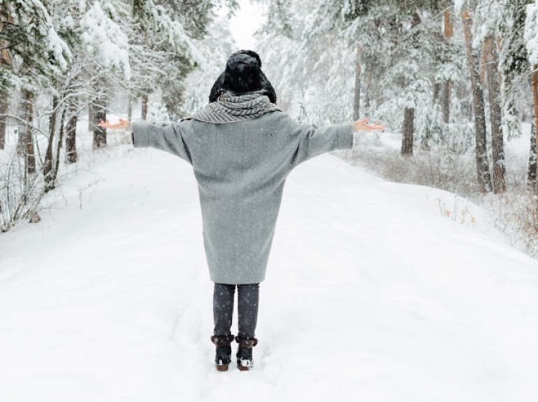 Ziemas zābaki sievietēm – kā izvēlēties ideālos apavus aukstajai sezonai?