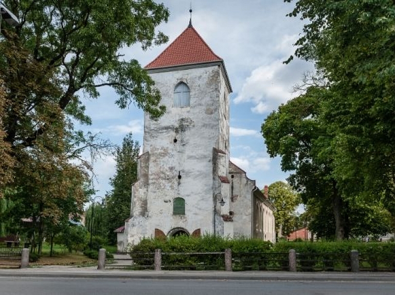 Bauskas Sv. Gara luterāņu baznīca

