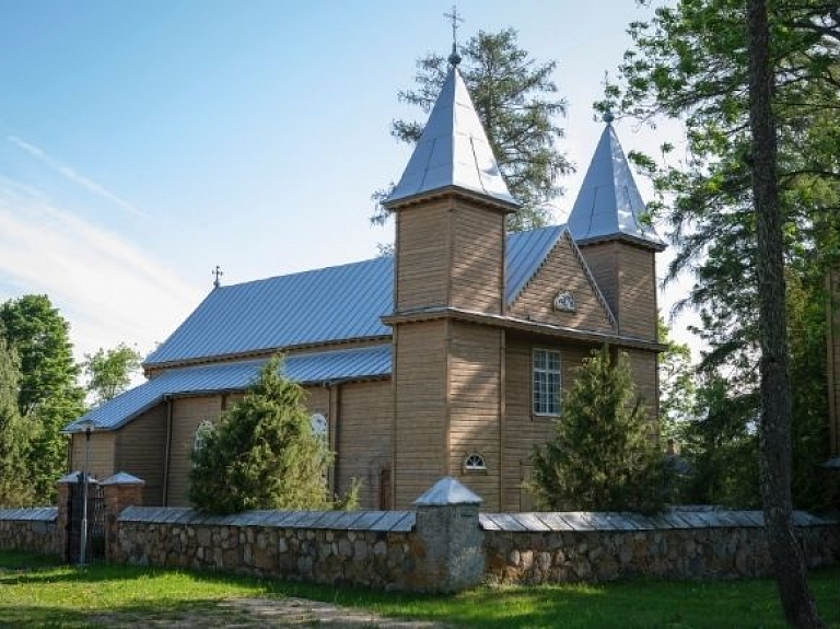 Eversmuižas Sv. Andreja katoļu baznīca

