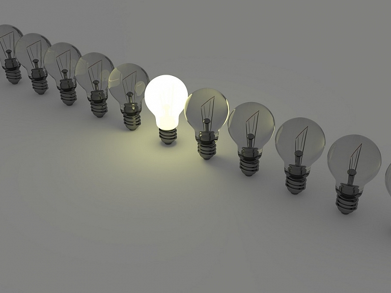 Elektrība, kas ražota no saules enerģijas – kāpēc uzņēmumam to izvēlēties?