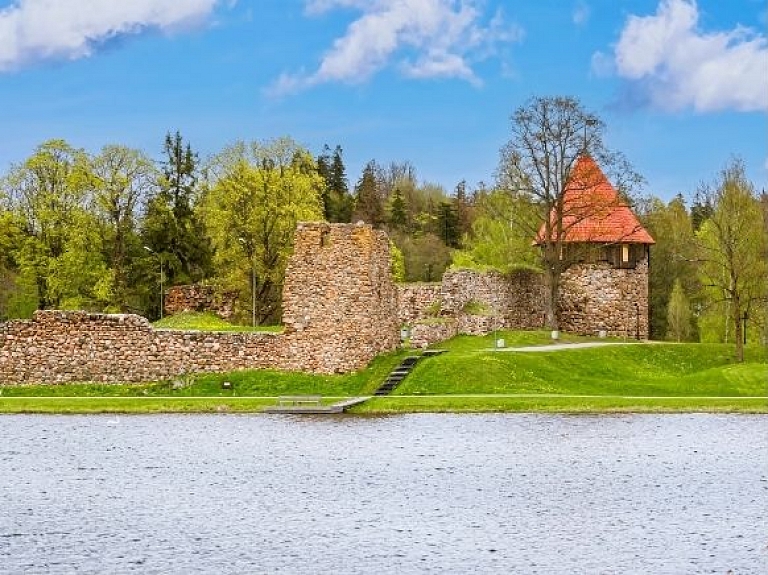 Livonijas ordeņa pilsdrupas