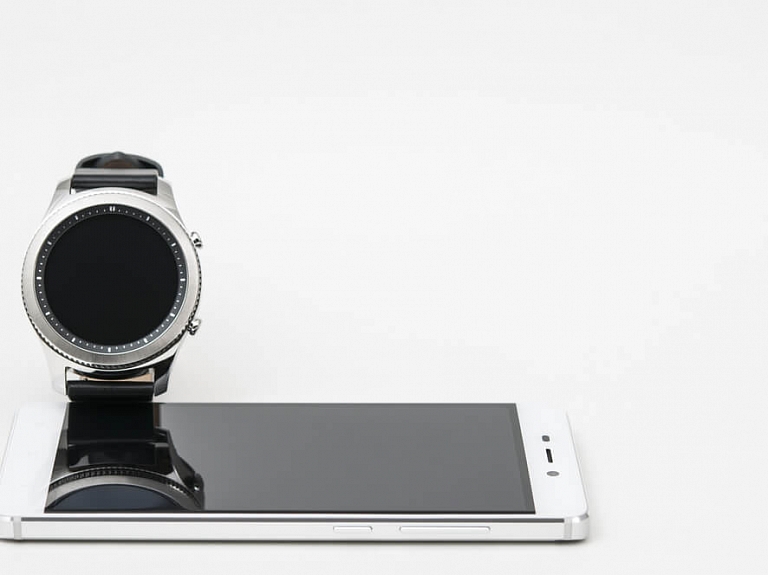 Ko piedāvā jaunais Samsung Galaxy S21 viedtālrunis un Samsung Watch 3 viedpulkstenis?
