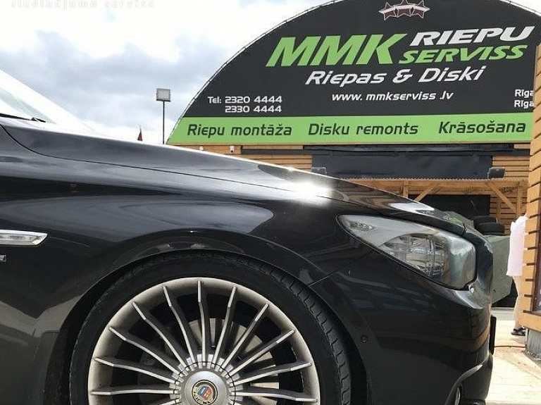 Kā riepu spiediens ietekmē degvielas patēriņu un drošību?