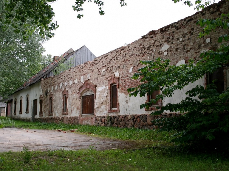 Ķeipenes muiža un ainaviskais muižas parks mūsdienās