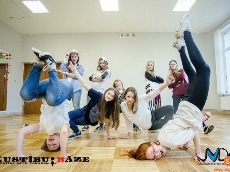 "JVClubs Dance Company" Sigulda aicina jaunus dalībniekus