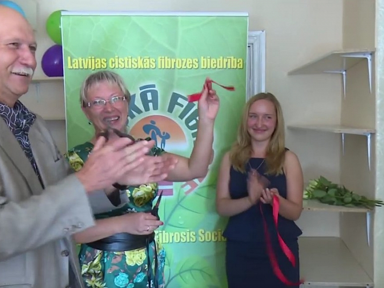 Vidusdaugavas TV: Latvijas Cistiskās fibrozes biedrība Viesītē atklāj Atbalsta centru cilvēkiem ar īpašām vajadzībām

